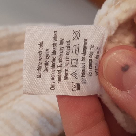 Gymboree Size M 7-8 Two Pocket White Sweater - Picture 5 of 9